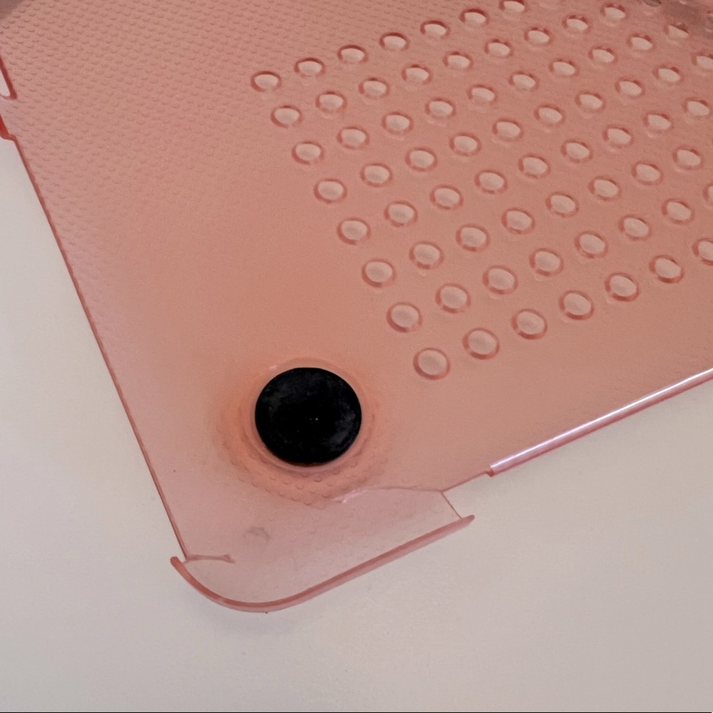 Pink Incase for MacBook Pro (15”) - Picture 2 of 4